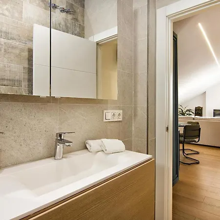 Chezmoihomes Premium Loft Private Terrace 公寓 *