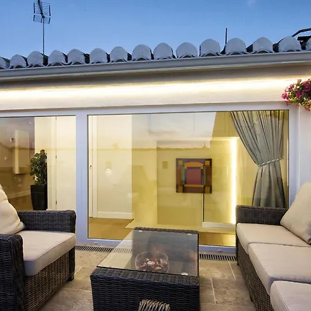 Chezmoihomes Premium Loft Private Terrace 公寓