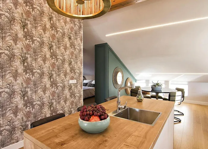 Chezmoihomes Premium Loft Private Terrace *